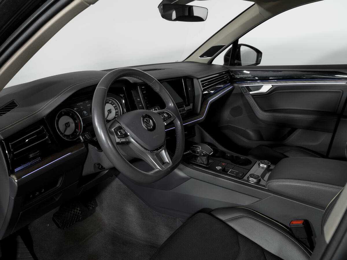Купить Volkswagen Touareg, 2018, 90 500 км, фото №17