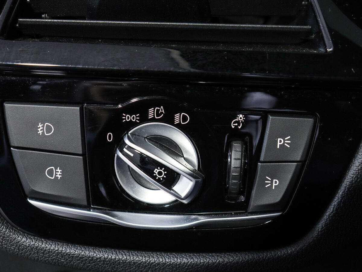 Купить BMW 5 серии 520d, 2019, 143 829 км, фото №16