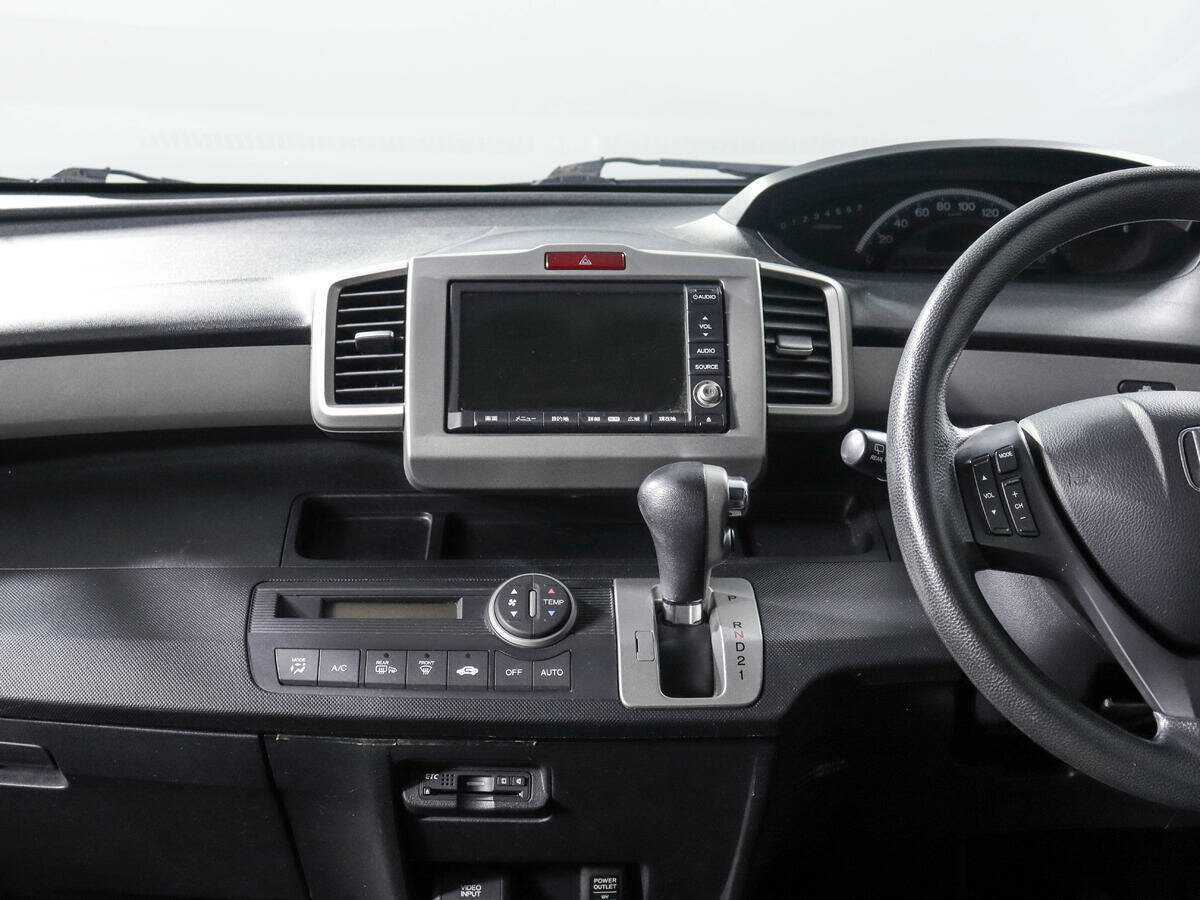 Купить Honda Freed, 2011, 160 000 км, фото №13