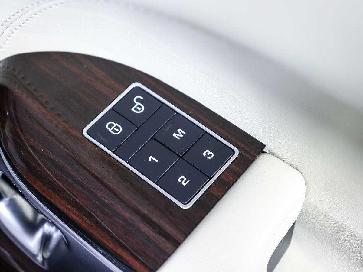 Купить Land Rover Range Rover Long, 2016, 64 750 км, фото №14