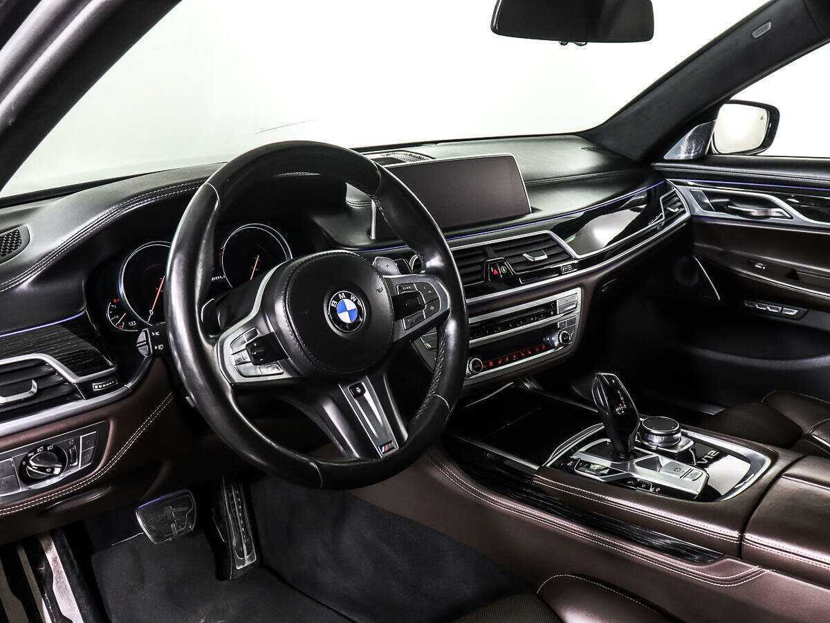 Купить BMW 7 серии Long M760Li xDrive, 2017, 160 872 км, фото №13