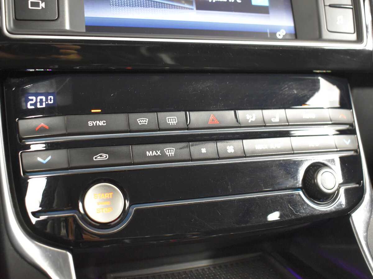 Купить Jaguar XE, 2016, 184 000 км, фото №15