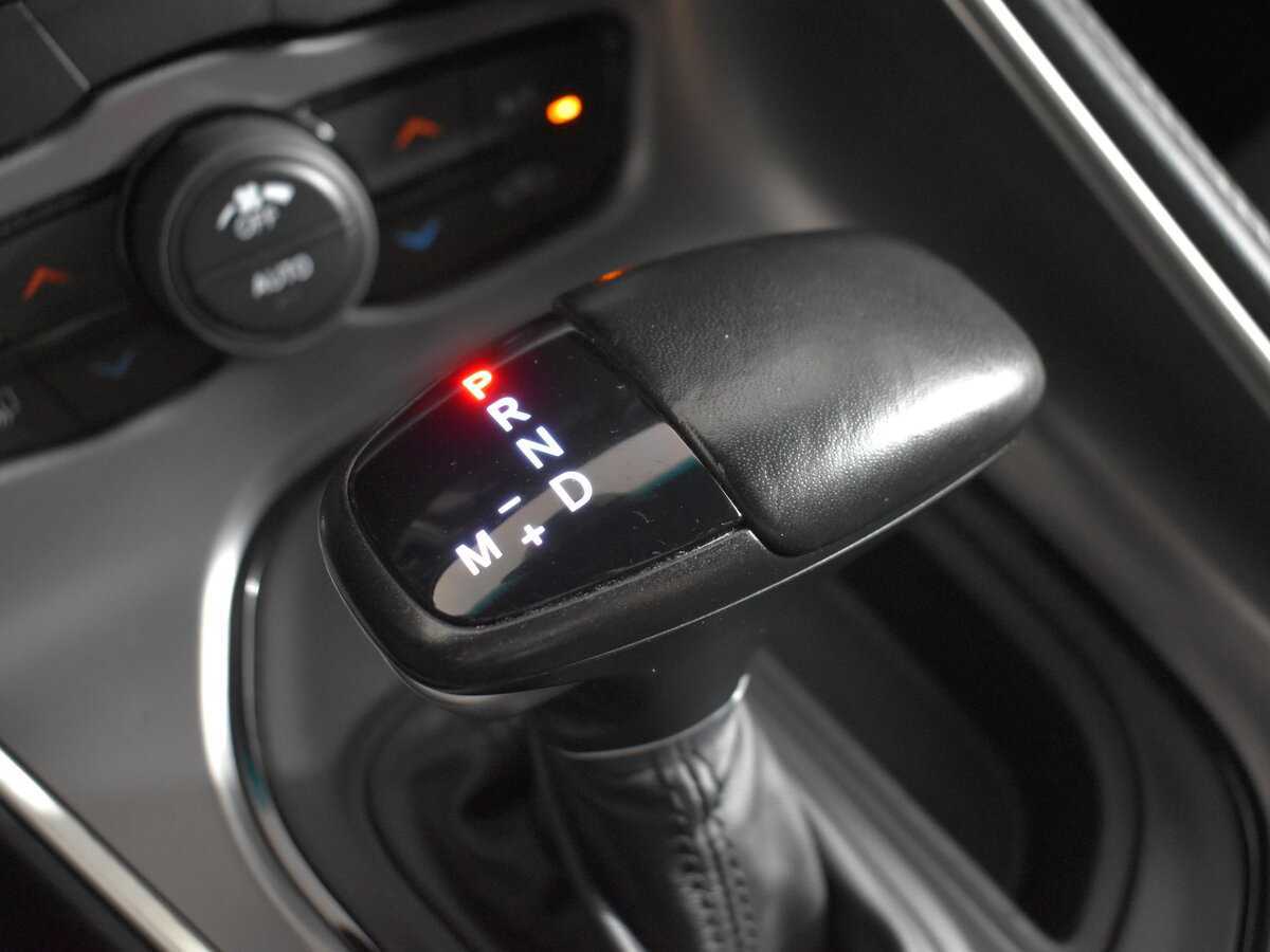 Купить Dodge Challenger, 2020, 76 088 км, фото №12