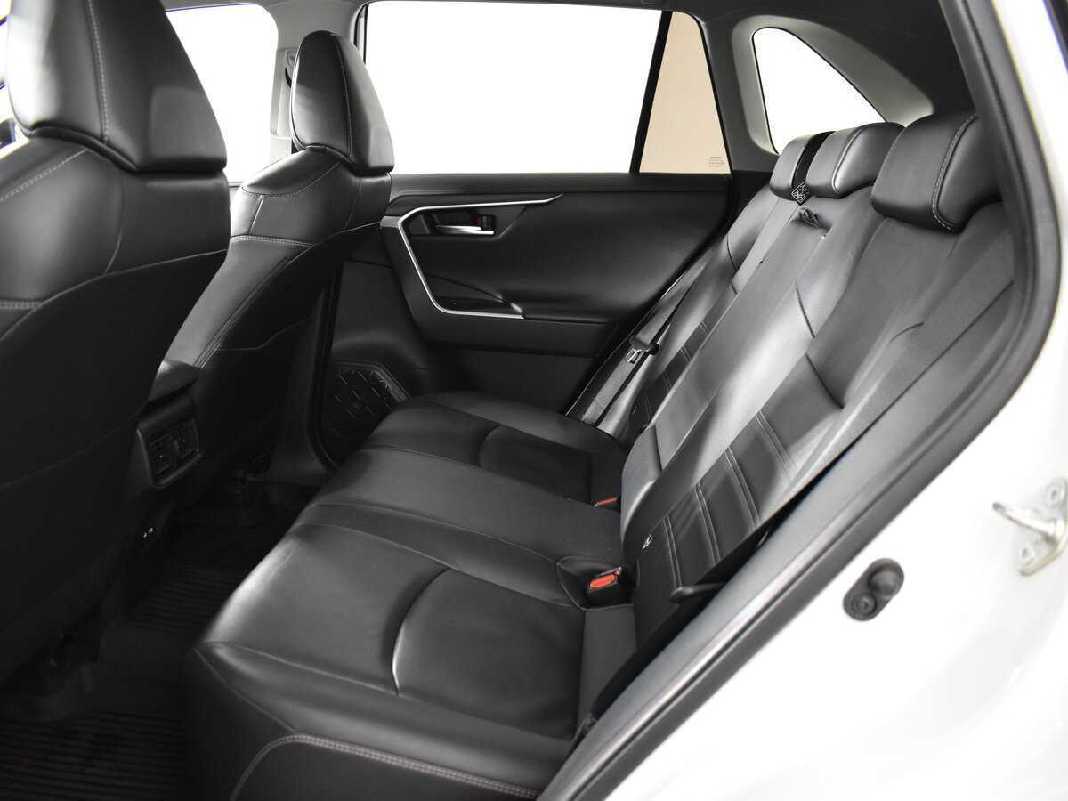 Купить Toyota RAV4, 2021, 120 000 км, фото №9