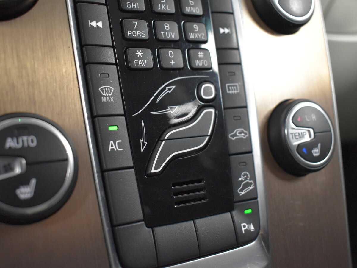 Купить Volvo V40 Cross Country, 2013, 182 220 км, фото №24