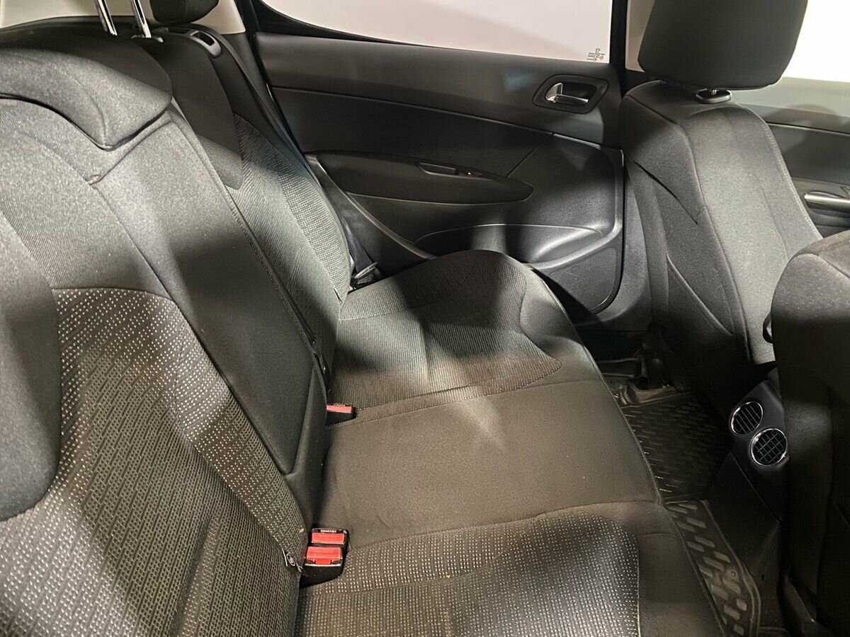 Купить Peugeot 308, 2011, 151 820 км, фото №11