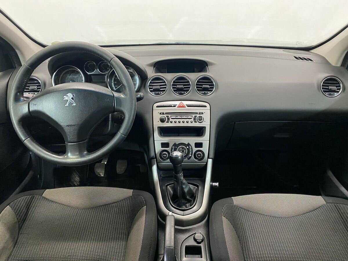 Купить Peugeot 308, 2011, 143 417 км, фото №9