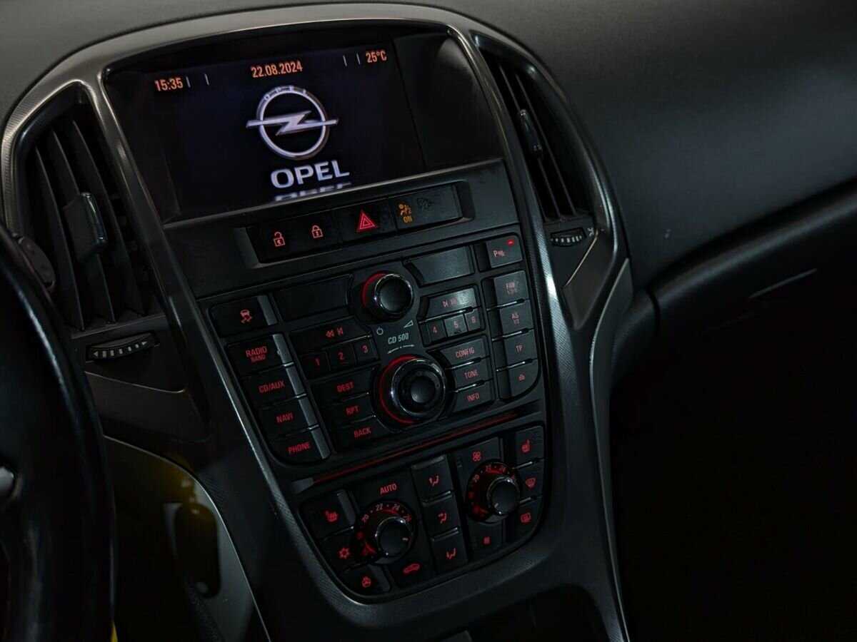 Купить Opel Astra, 2011, 356 798 км, фото №14