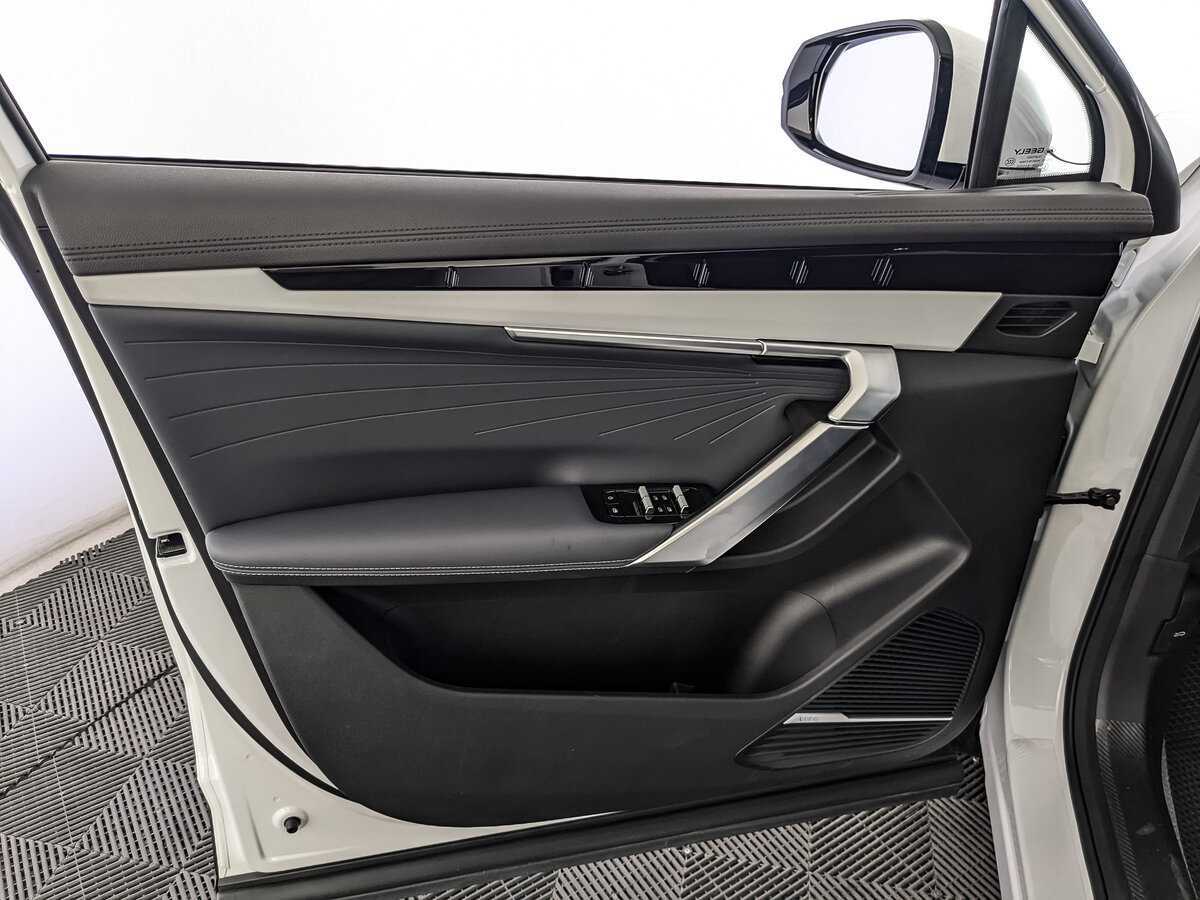 Купить Geely Atlas, 2024, 2 460 км, фото №14