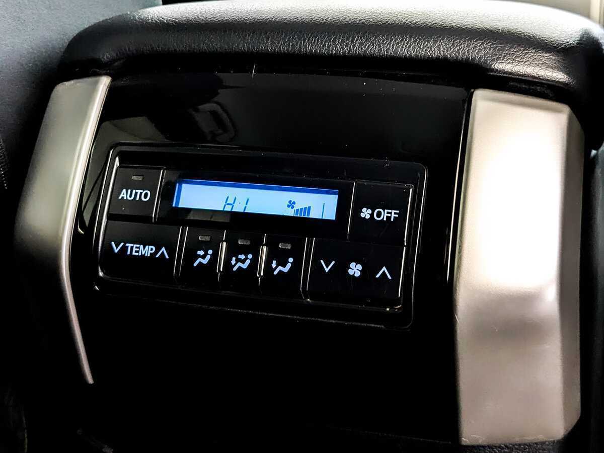 Купить Toyota Land Cruiser Prado, 2019, 104 541 км, фото №23
