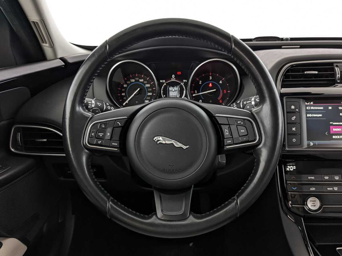 Купить Jaguar XE, 2017, 84 000 км, фото №18