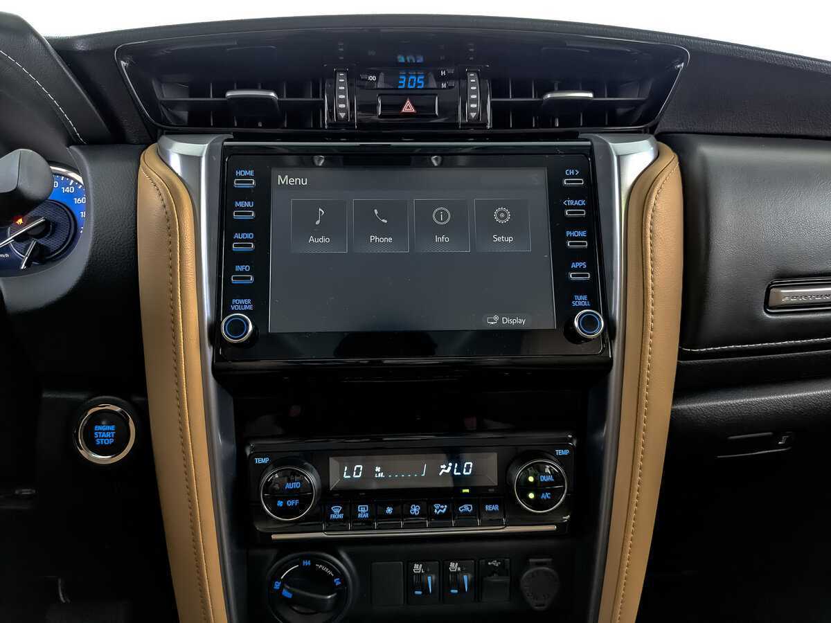 Купить Toyota Fortuner, 2022, 9 682 км, фото №13
