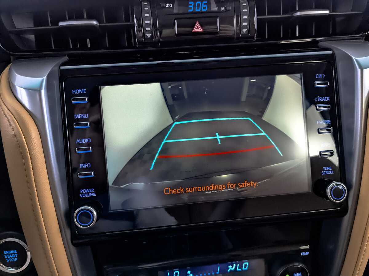 Купить Toyota Fortuner, 2022, 9 682 км, фото №22