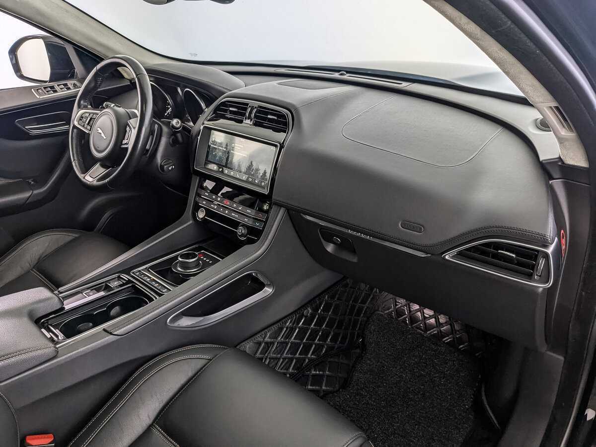 Купить Jaguar F-Pace, 2018, 120 023 км, фото №9
