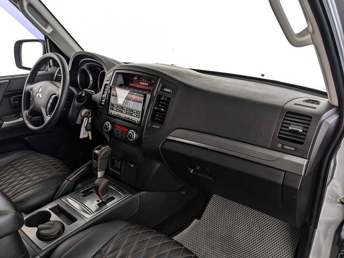 Купить Mitsubishi Pajero, 2011, 201 981 км, фото №9