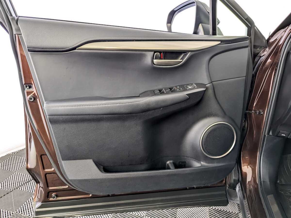 Купить Lexus NX 200, 2017, 64 168 км, фото №15