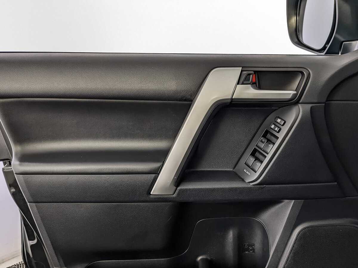 Купить Toyota Land Cruiser Prado, 2020, 86 215 км, фото №15