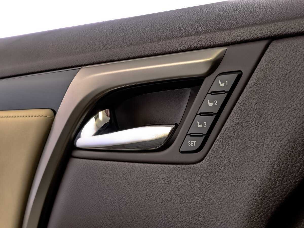 Купить Lexus RX 200t, 2016, 81 371 км, фото №25