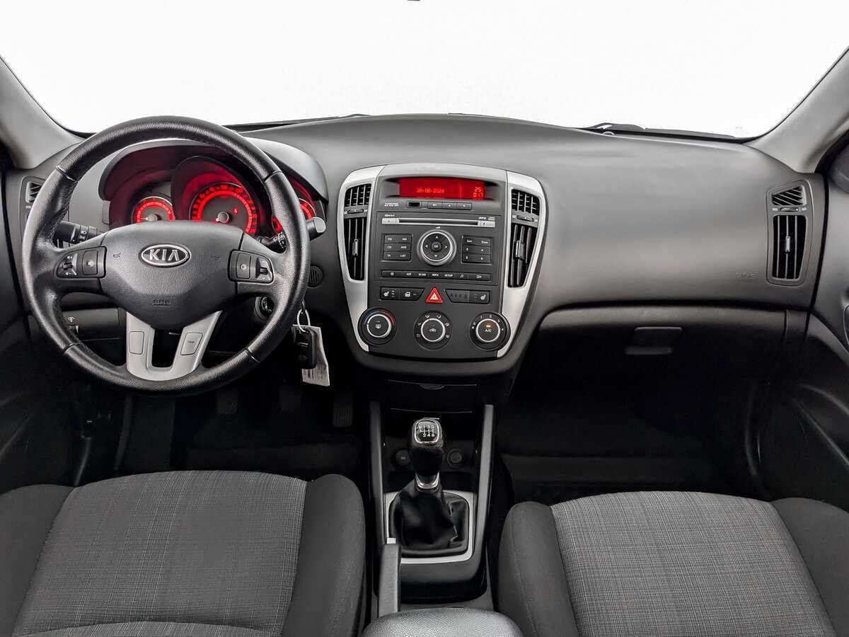 Купить Kia Ceed, 2010, 83 431 км, фото №12