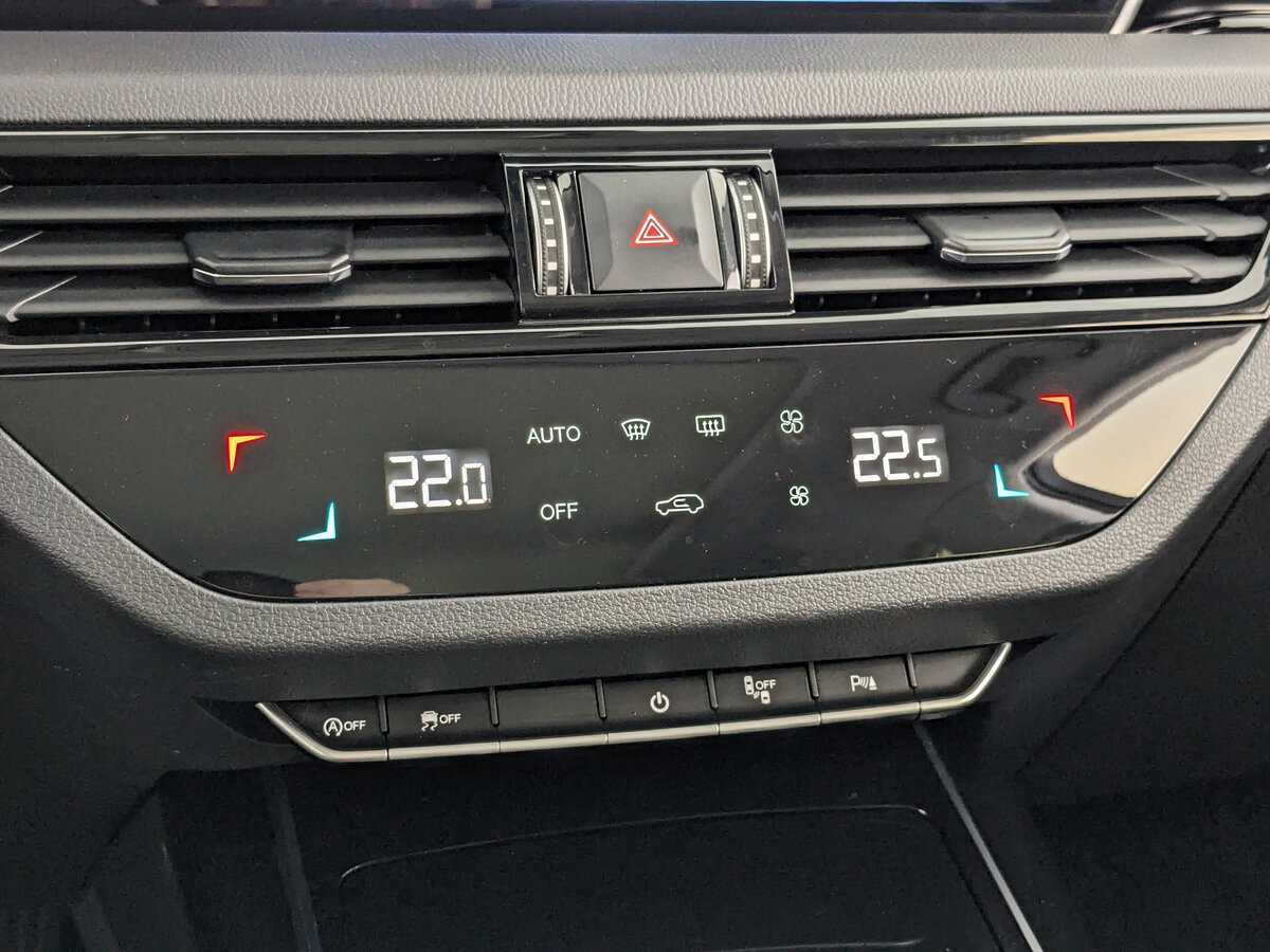 Купить Hongqi HS5, 2023, 29 149 км, фото №21