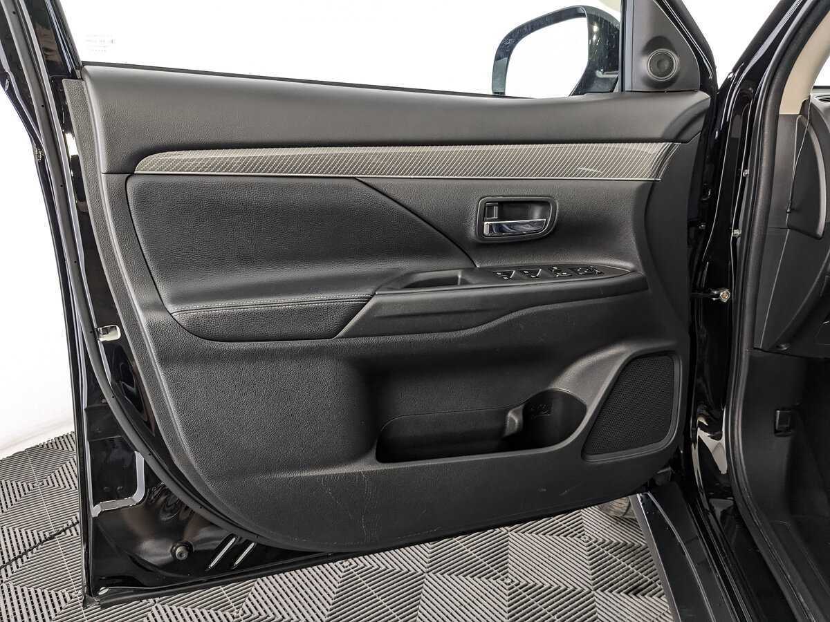 Купить Mitsubishi Outlander, 2022, 57 108 км, фото №15