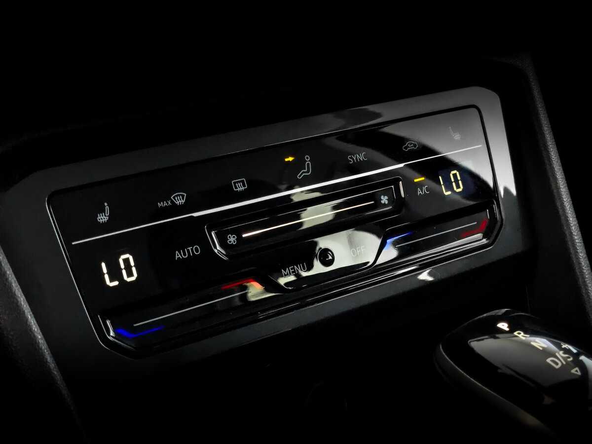 Купить Volkswagen Tiguan, 2021, 93 340 км, фото №20