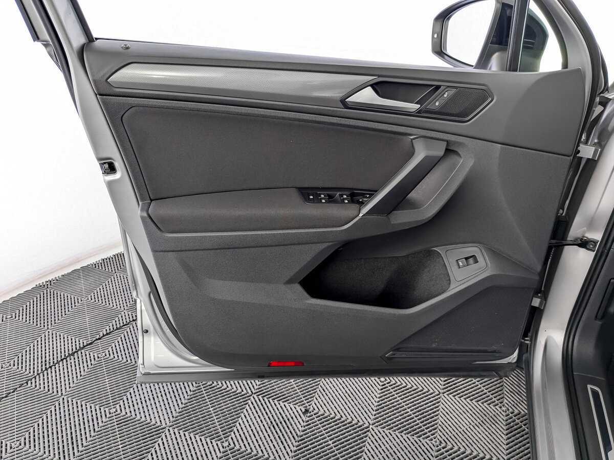 Купить Volkswagen Tiguan, 2020, 90 833 км, фото №15