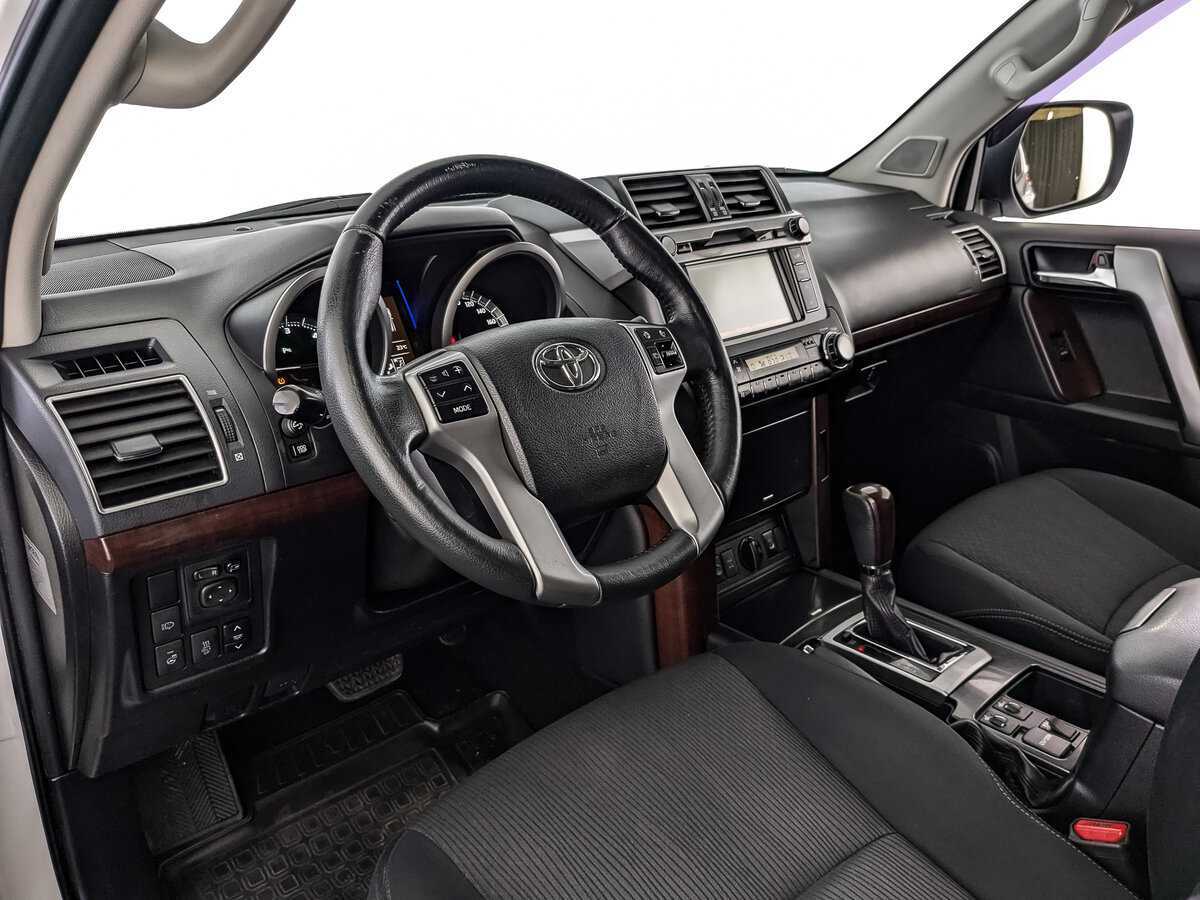 Купить Toyota Land Cruiser Prado, 2016, 122 557 км, фото №11