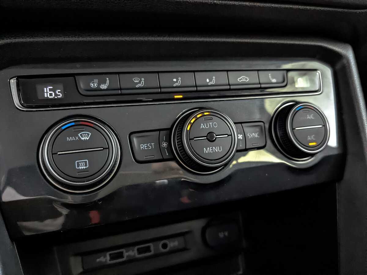 Купить Volkswagen Tiguan, 2020, 42 744 км, фото №24