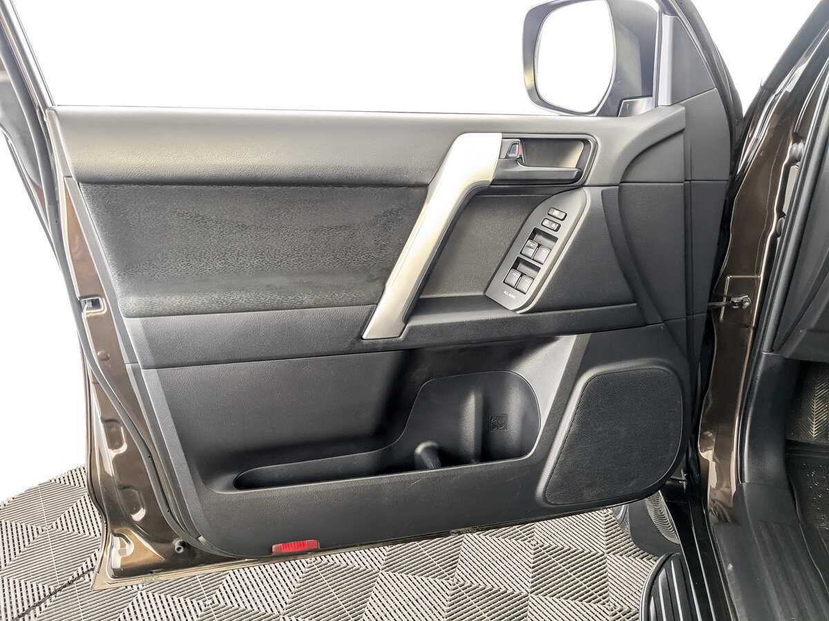 Купить Toyota Land Cruiser Prado, 2017, 107 551 км, фото №15