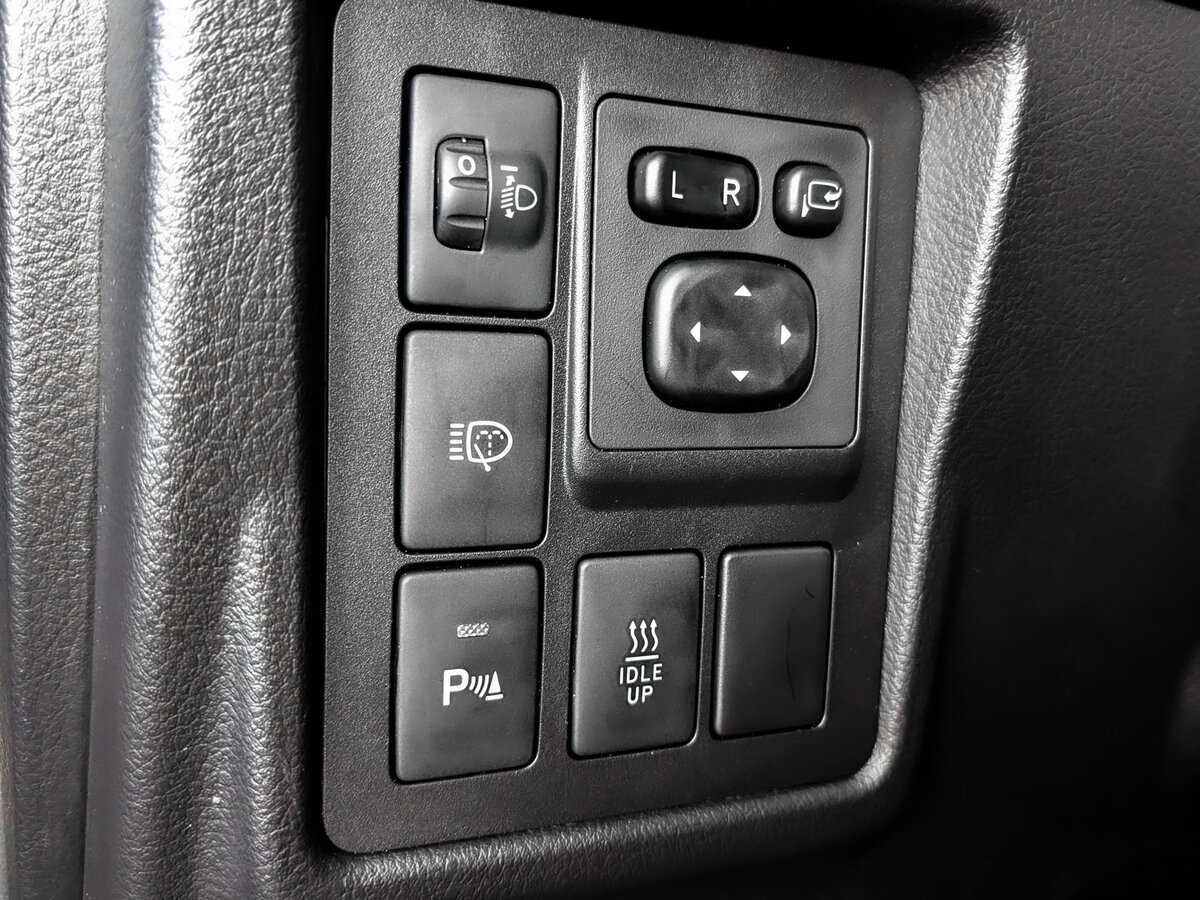 Купить Toyota Land Cruiser Prado, 2017, 107 551 км, фото №25