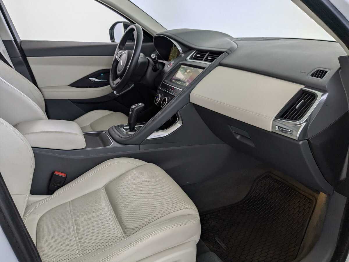 Купить Jaguar E-Pace, 2019, 145 000 км, фото №9