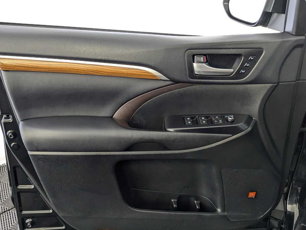Купить Toyota Highlander, 2017, 88 531 км, фото №15