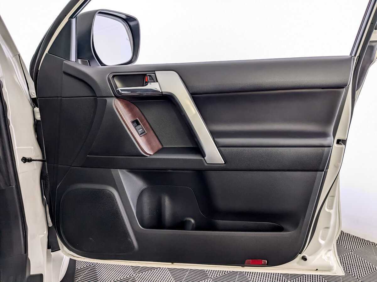 Купить Toyota Land Cruiser Prado, 2017, 55 019 км, фото №21