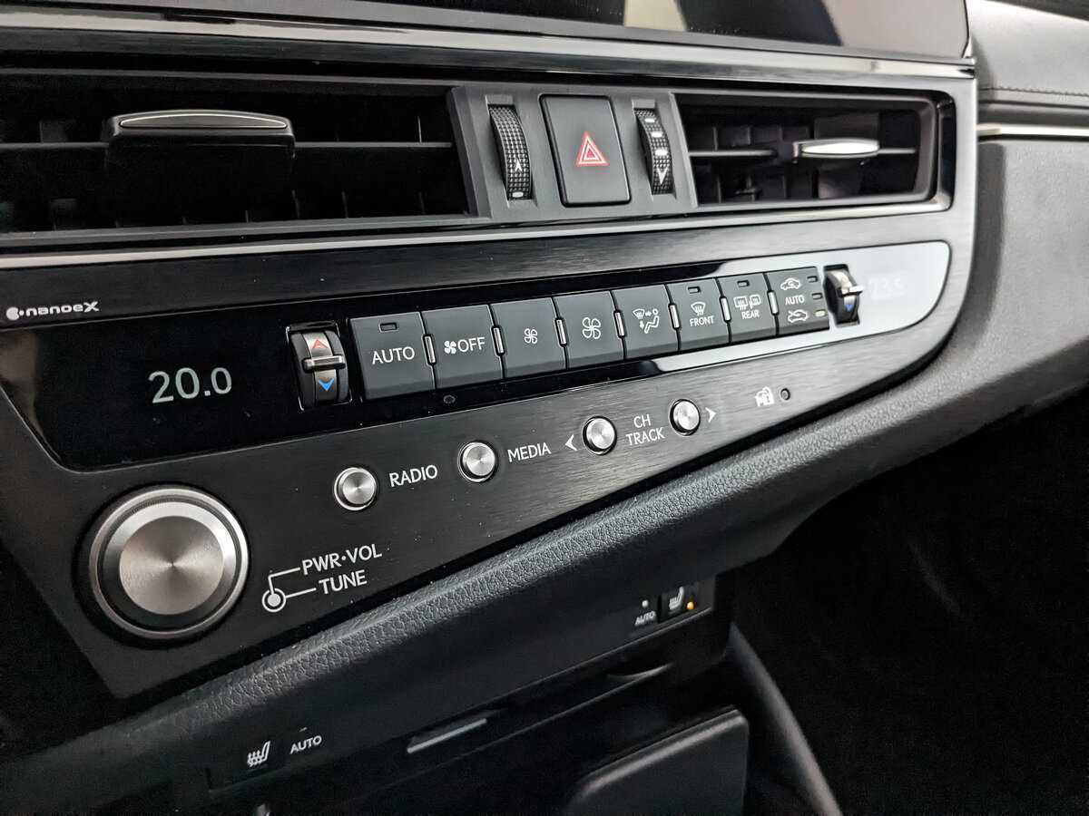 Купить Lexus ES 200, 2021, 38 610 км, фото №15