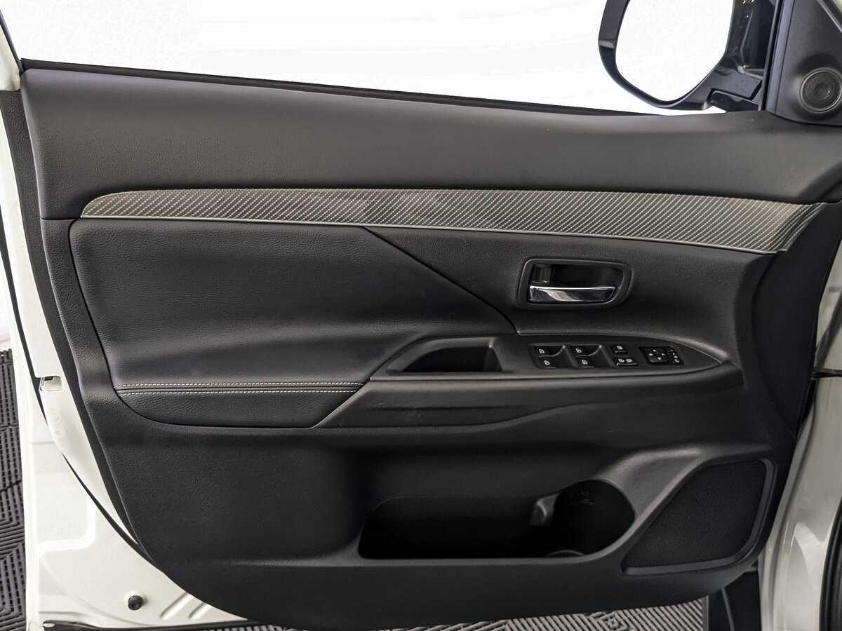 Купить Mitsubishi Outlander, 2021, 98 197 км, фото №15