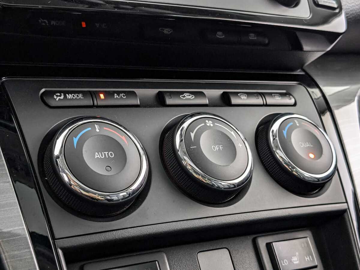 Купить Mazda 6, 2011, 215 117 км, фото №17