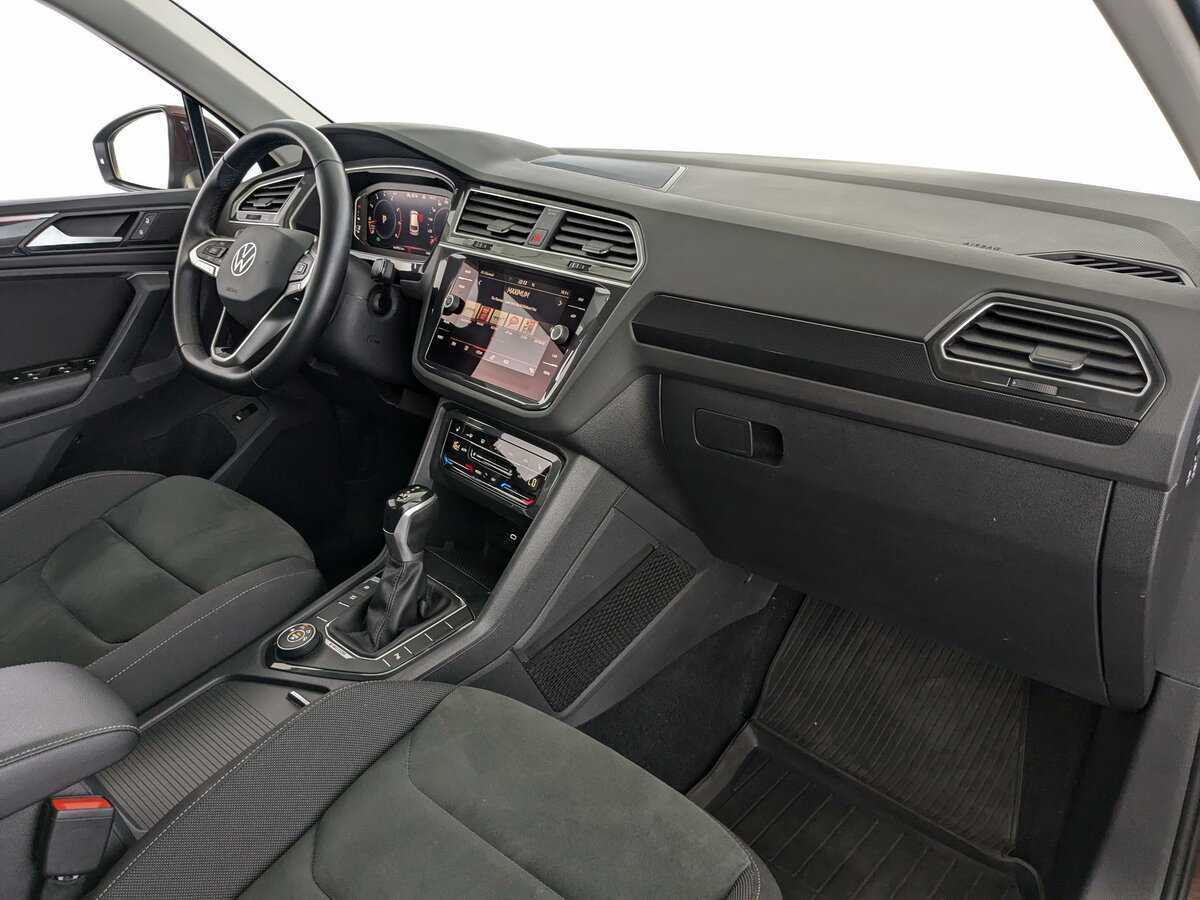 Купить Volkswagen Tiguan, 2021, 56 856 км, фото №16
