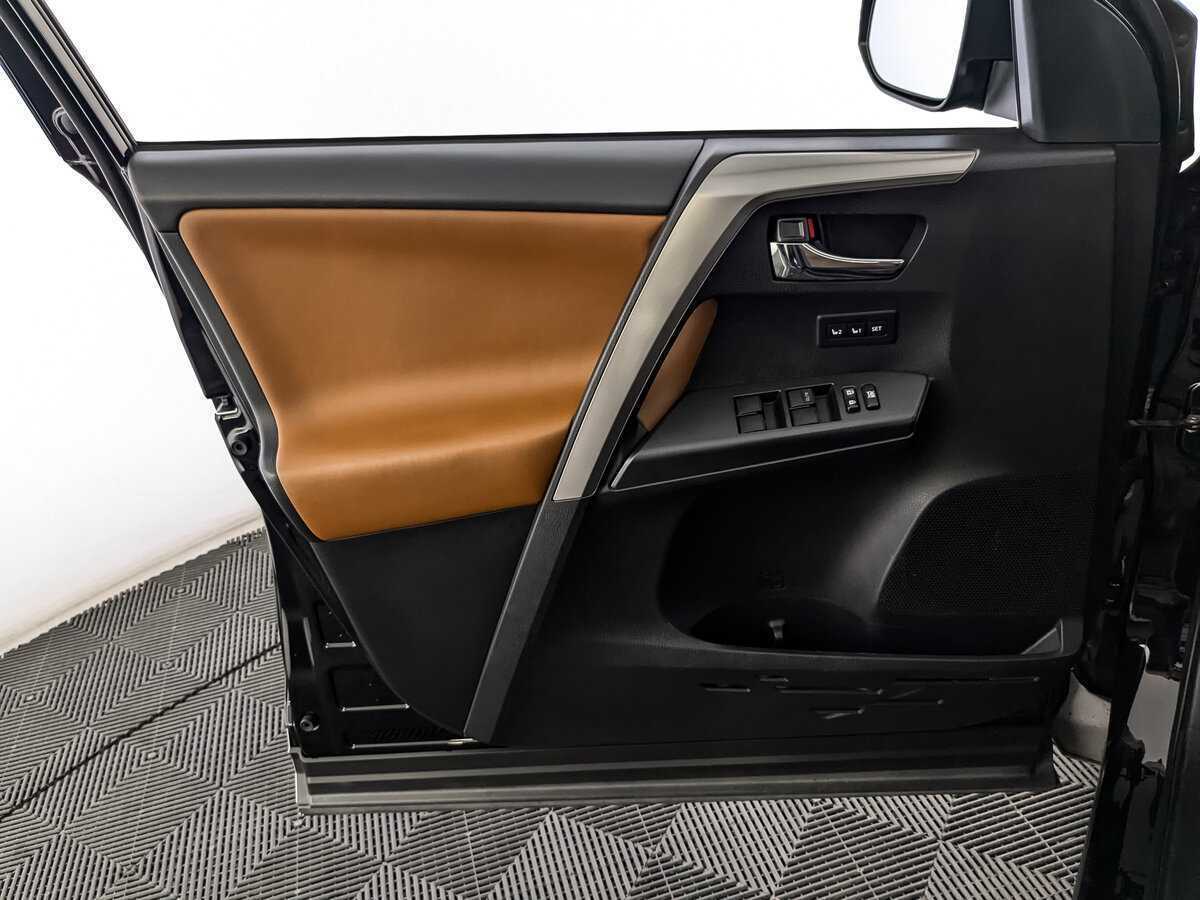 Купить Toyota RAV4, 2017, 75 207 км, фото №15