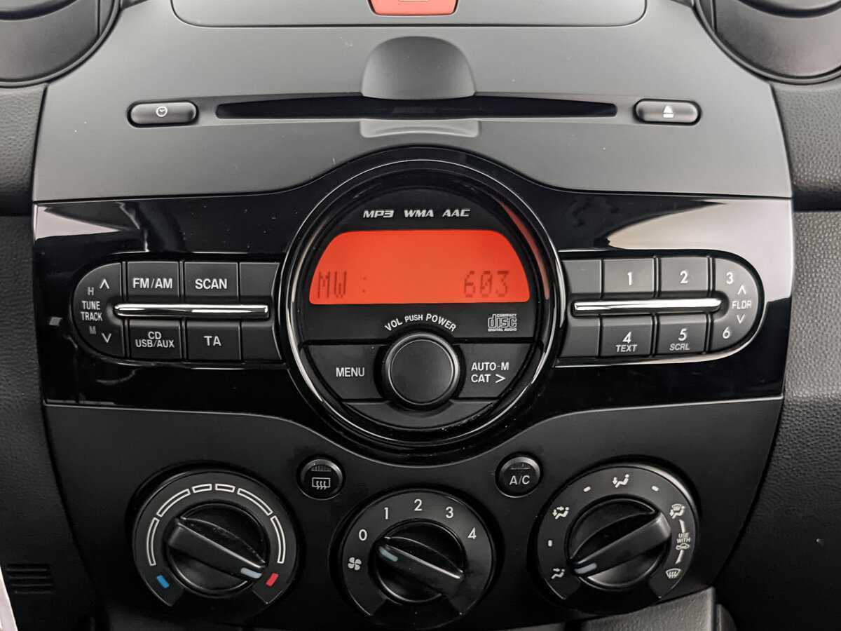 Купить Mazda 2, 2013, 65 838 км, фото №13