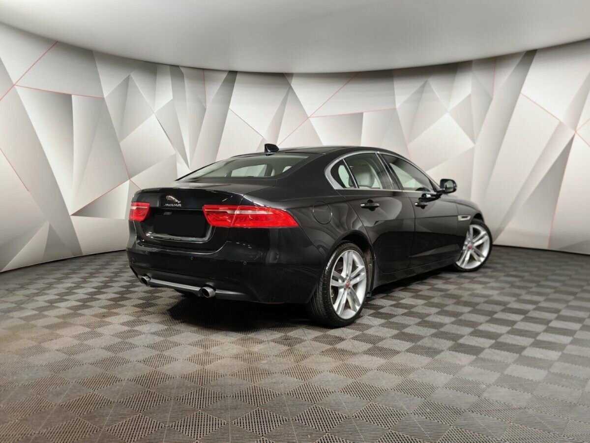Jaguar XE