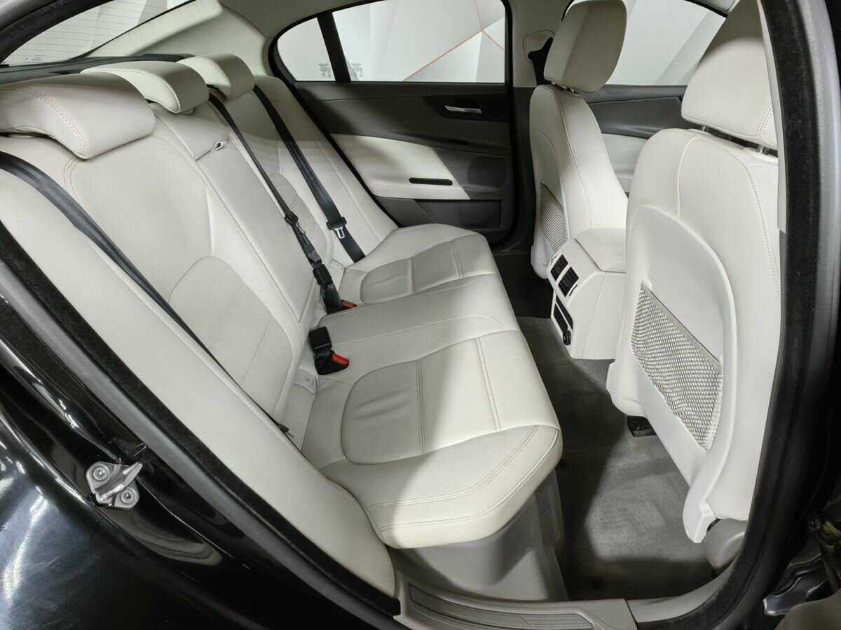 Купить Jaguar XE, 2017, 122 134 км, фото №12