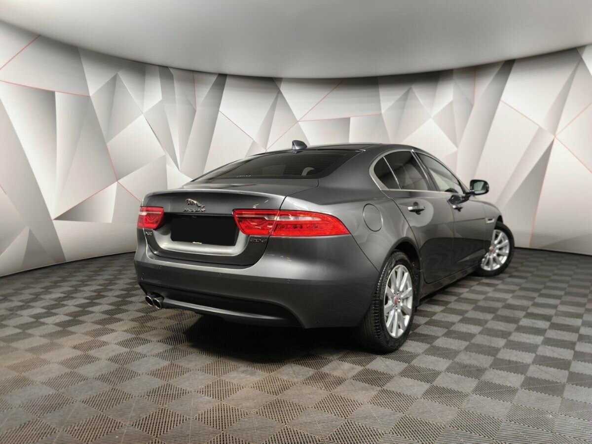Jaguar XE