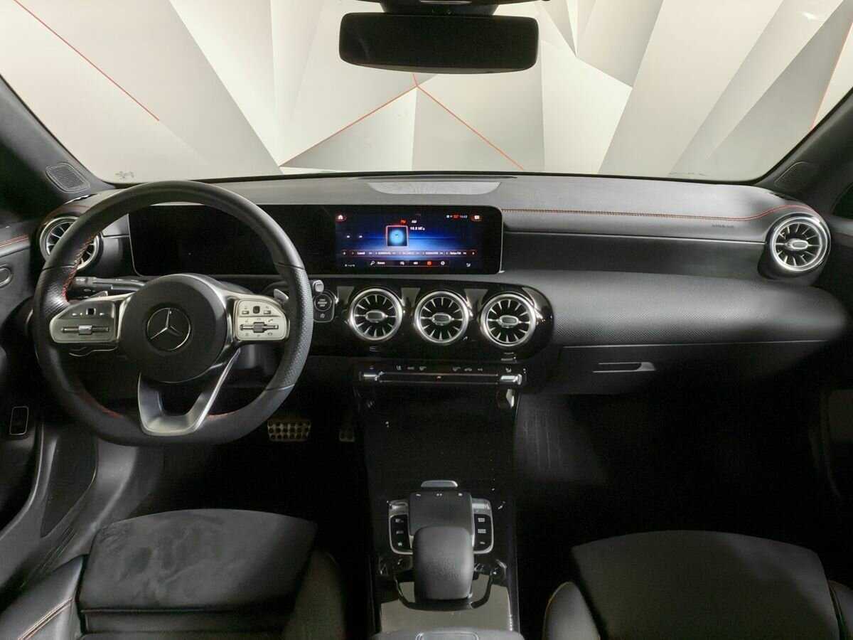 Купить Mercedes-Benz CLA 200, 2019, 38 607 км, фото №10