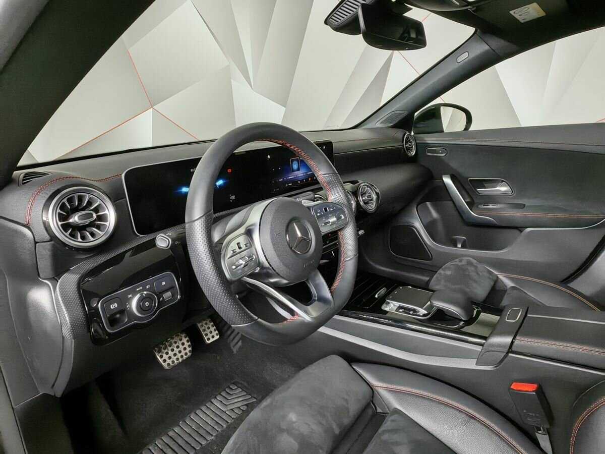 Купить Mercedes-Benz CLA 200, 2019, 38 607 км, фото №14