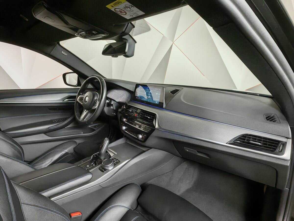 Купить BMW 5 серии 530i xDrive, 2018, 103 071 км, фото №9