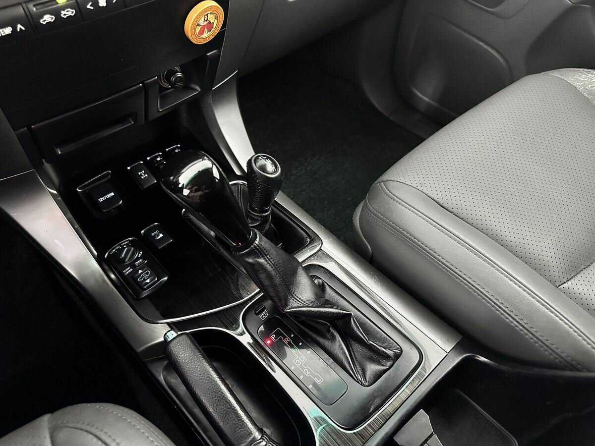 Купить Toyota Land Cruiser Prado 5-speed, 2004, 282 792 км, фото №13