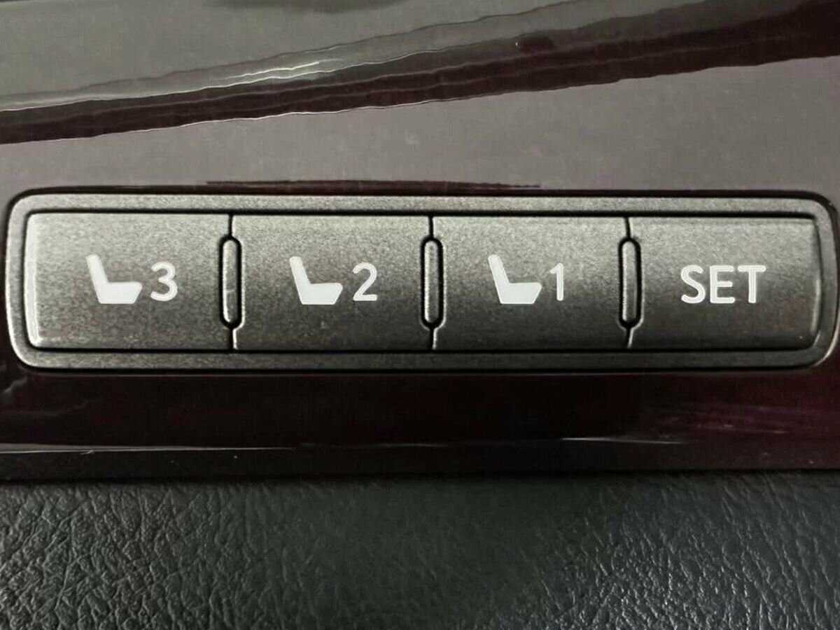 Купить Lexus LX 570, 2013, 243 268 км, фото №17