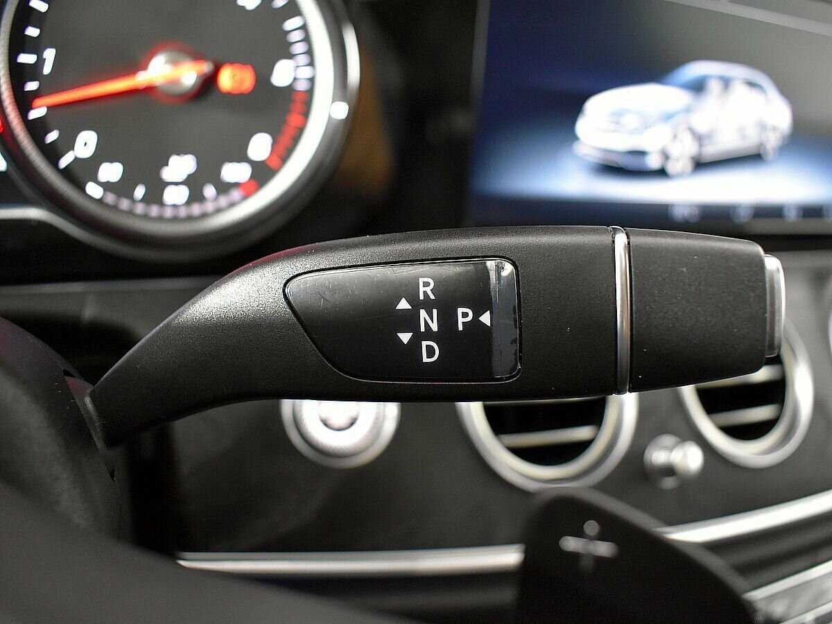 Купить Mercedes-Benz E-Класс 400 d, 2018, 136 170 км, фото №13