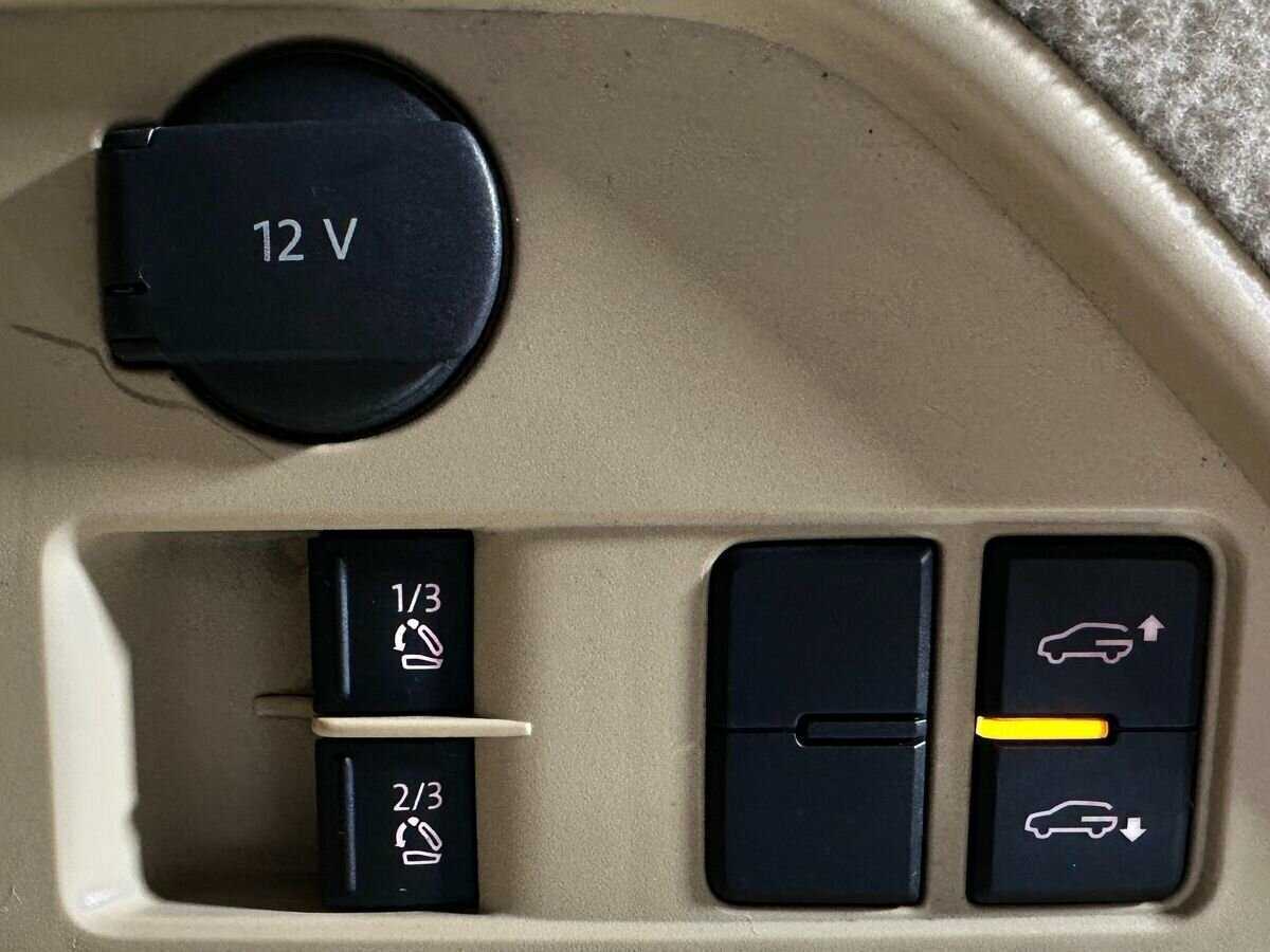 Купить Volkswagen Touareg, 2010, 262 216 км, фото №19